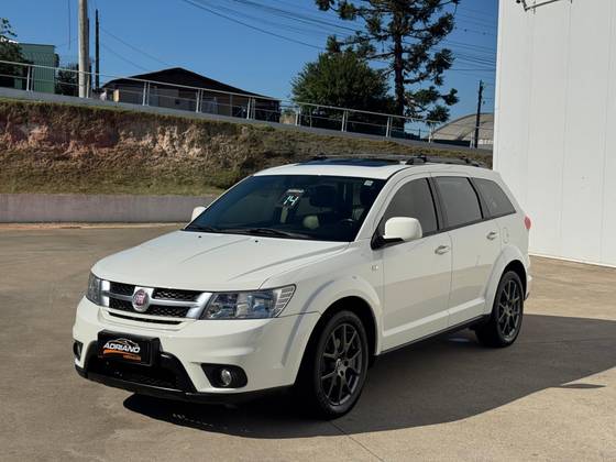 FIAT FREEMONT 2.4 EMOTION 16V GASOLINA 4P AUTOMÁTICO